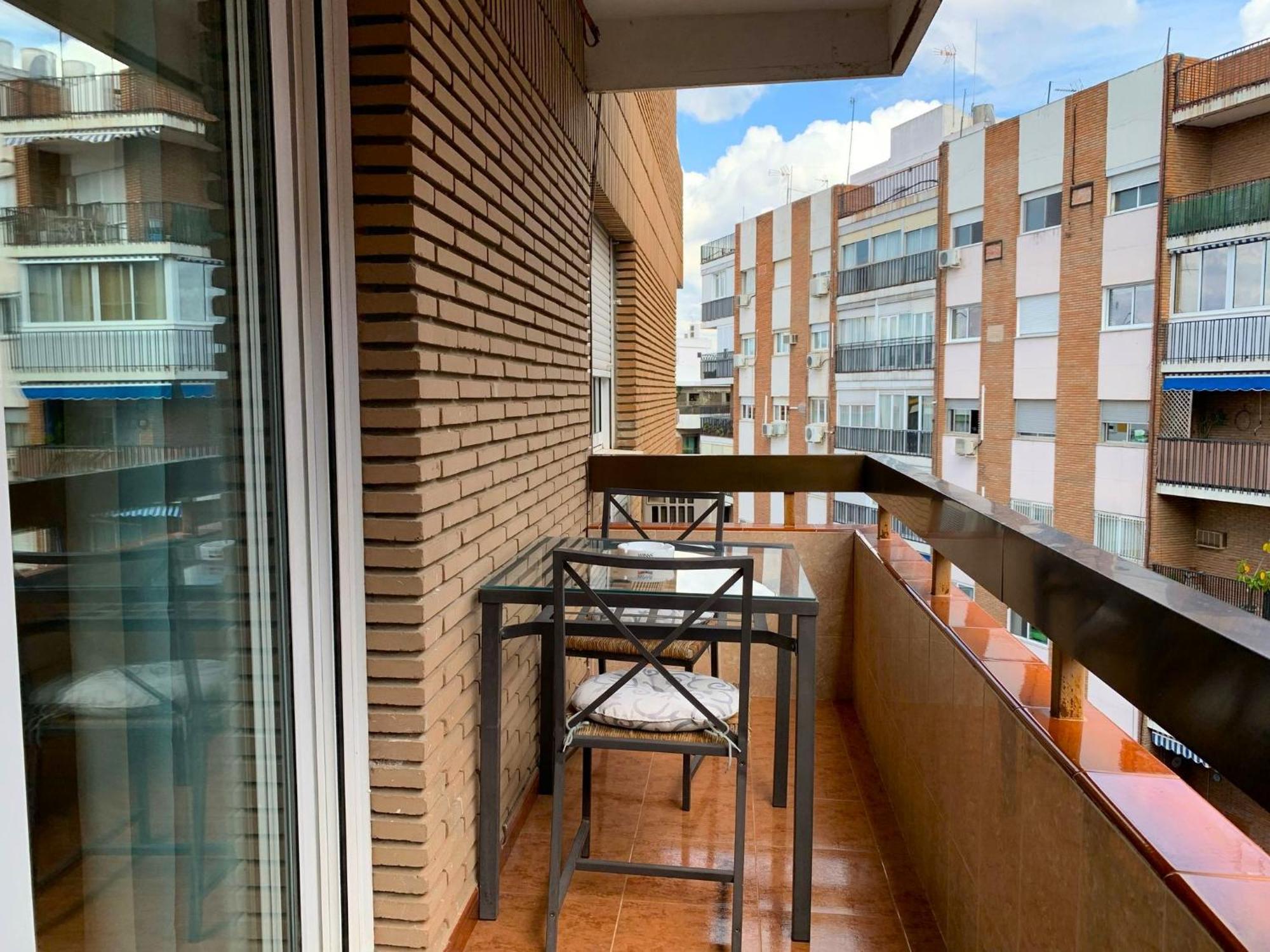Ferienwohnung El Nuevo Corazon De Triana Next Feria Renovado Febrero 2025 Sevilla Exterior foto